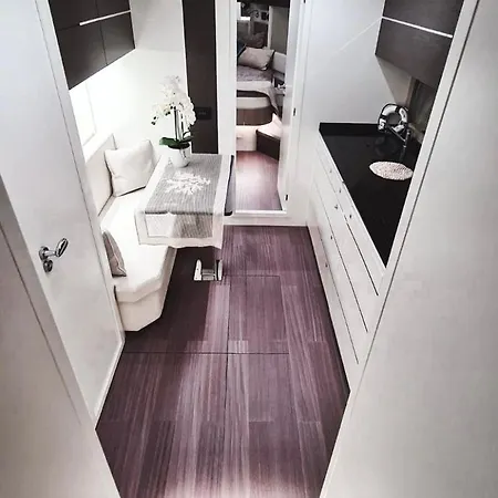 Botel Luxury Private Yacht Amalfi