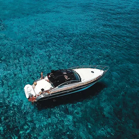 Luxury Private Yacht Botel