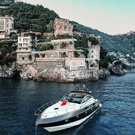 Botel Luxury Private Yacht *