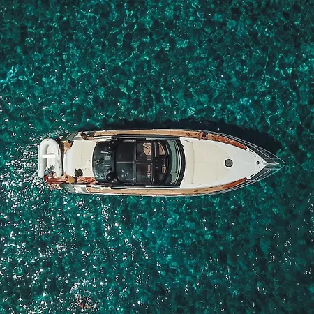 Luxury Private Yacht Botel *